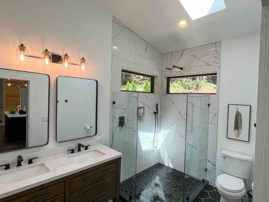 Modern Mountain Getaway With Hot Tub, Fire Pit Villa Sautee Nacoochee Eksteriør bilde