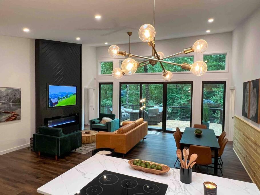 Modern Mountain Getaway With Hot Tub, Fire Pit Villa Sautee Nacoochee Eksteriør bilde